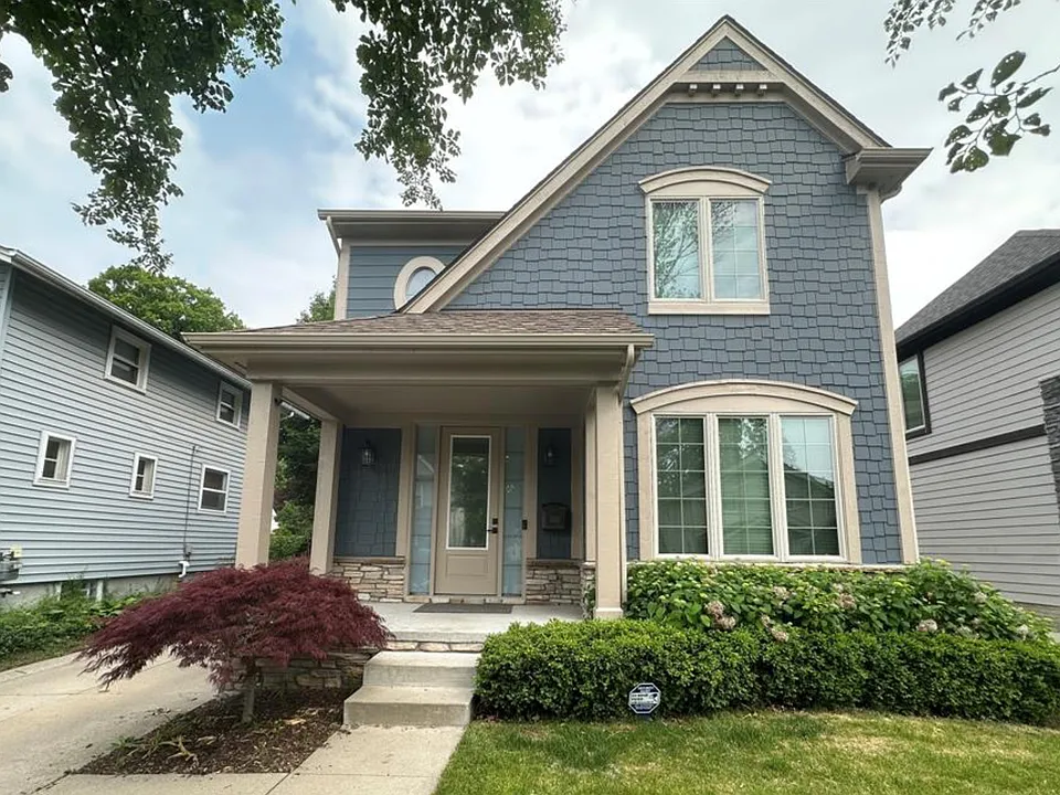 1555 Ruffner Ave