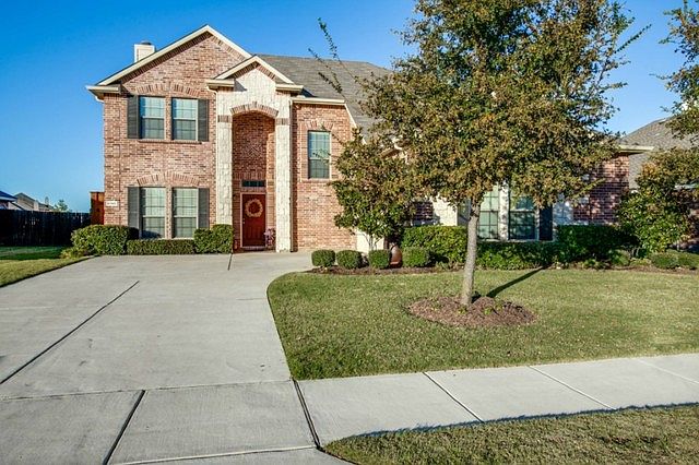1st image of 5740 Crestwood Dr