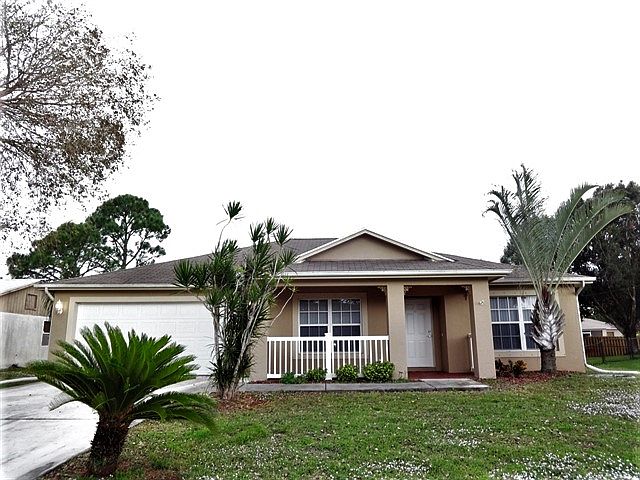 1st image of 414 SW Meadow Ter
