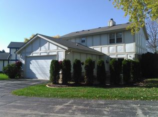 5323 Sutton Pl S UNIT 5323, Greenfield, WI 53221