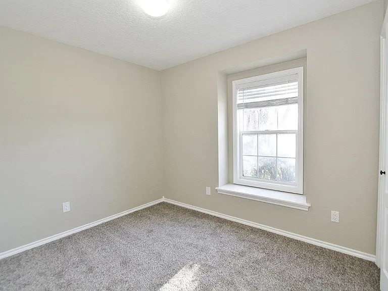 976 W Idaho Ave — Photo 18