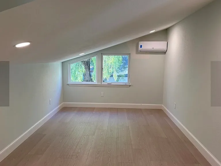 844 Bellomy St — Photo 11