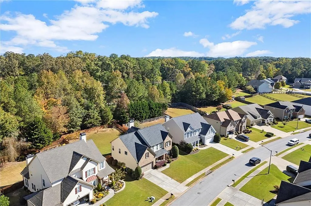 5 bed, 3.0 bath, 3074 sqft, $3,300 — Photo 4