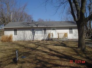 8404 E 86th Ter, Raytown, MO 64138