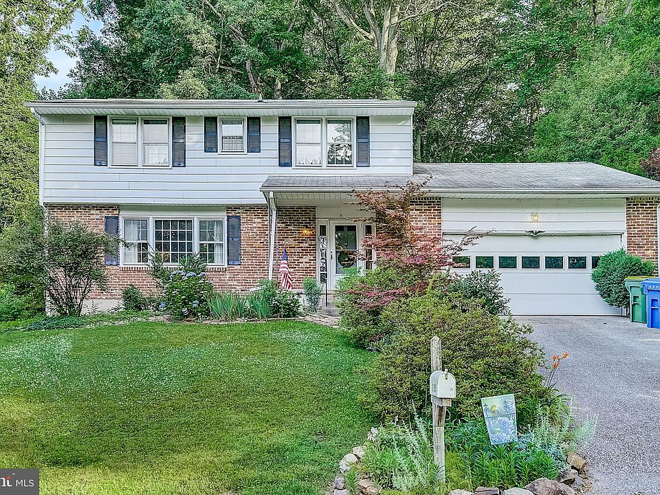 1st image of 2305 Magnolia Dr