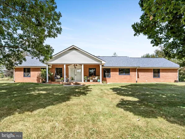 116 Rehoboth Ln, Summit Point, WV 25446