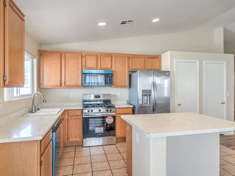 526 Regal Robin Way — Photo 7