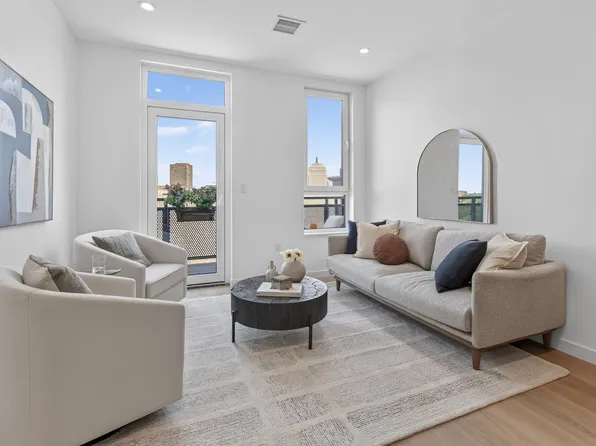 1395 Washington St #Penthouse 605, Boston, MA 02118