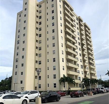 2nd image of 900 NE 18th Ave APT 1109