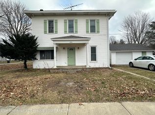 210 E Adelaide St, Maple Rapids, MI 48853