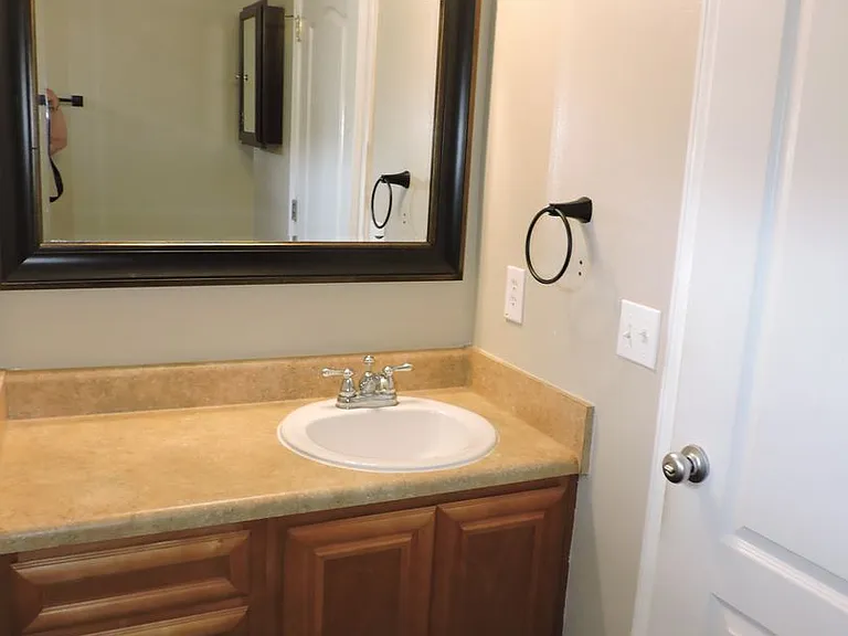 147 Creekview Dr — Photo 10