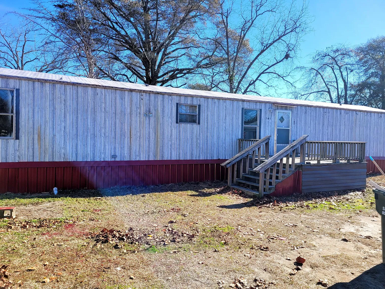 3 bed, 1100 sqft, $900 — Photo 1