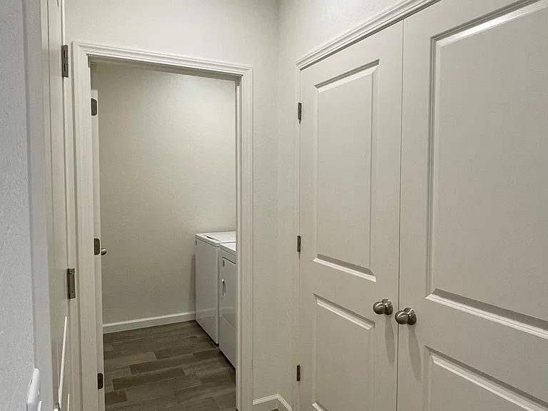 2100 Descanso Ave — Photo 26