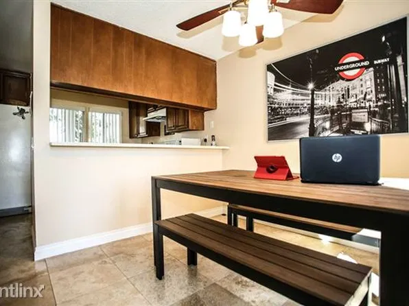 260 Victoria St #1, Costa Mesa, CA 92627