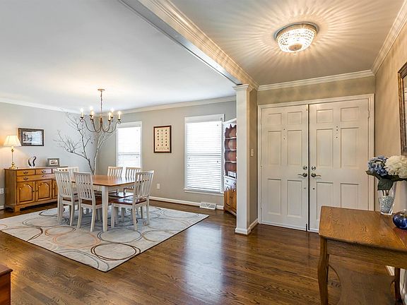 4th image of 3422 Fleetwood Dr