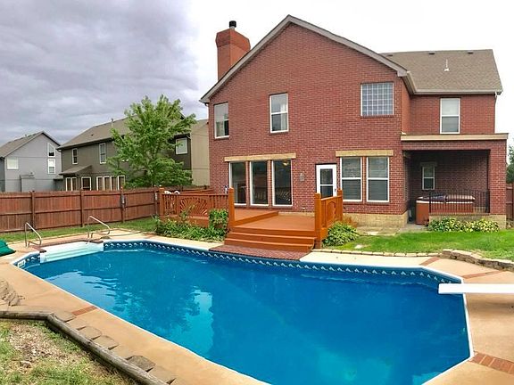 3rd image of 17974 W 158th St