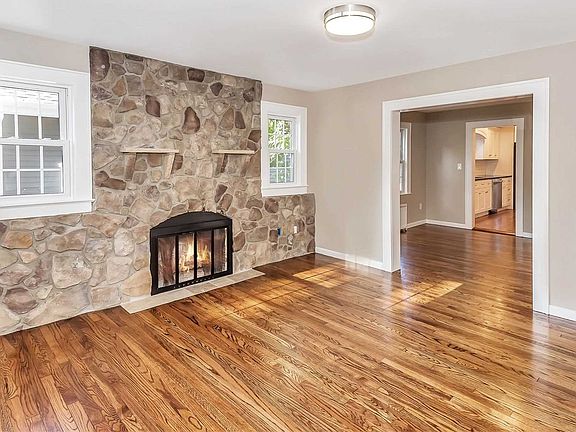 3rd image of 2103 Willoughby Ave
