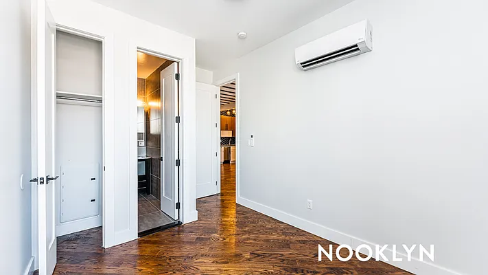 Rented by Nooklyn NYC LLC | media 4