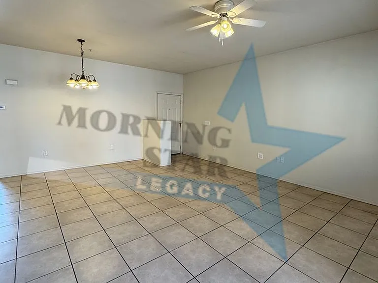 1000 La Fonda Dr — Photo 3