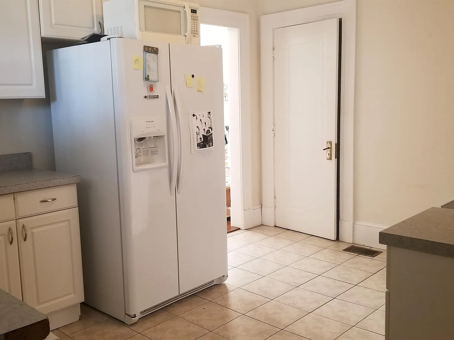 Victory Drive Apts - 1 — Photo 2