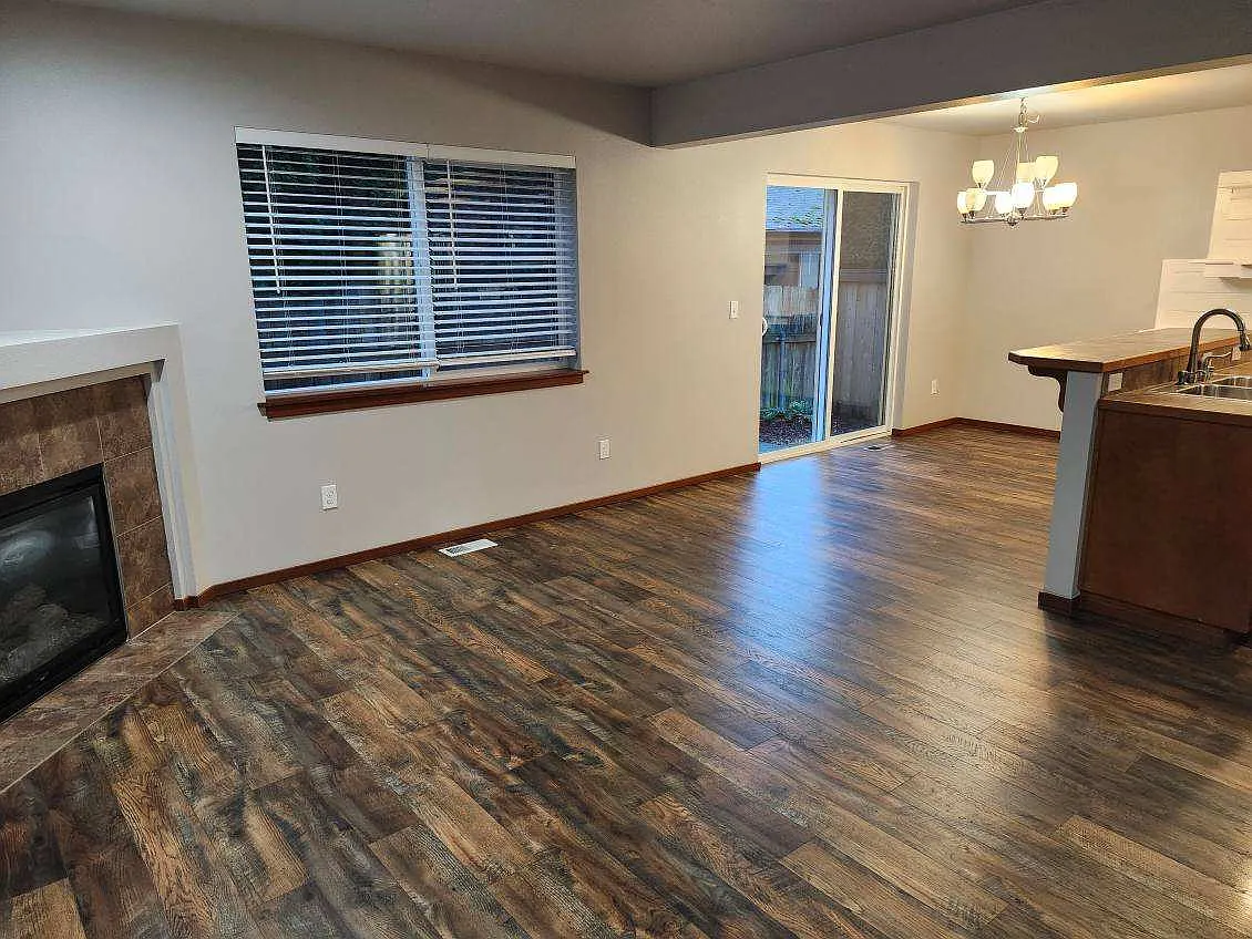 3 bed, 1450 sqft, $2,800 — Photo 2
