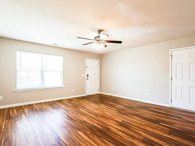 42 Nevada Ct — Photo 4