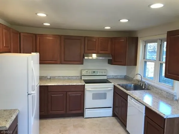 16 Church St, Rockaway, NJ 07866