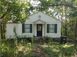 10 Ryan St, Chickasaw, AL 36611