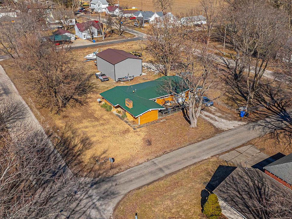 1st image of 300 N Clinton St