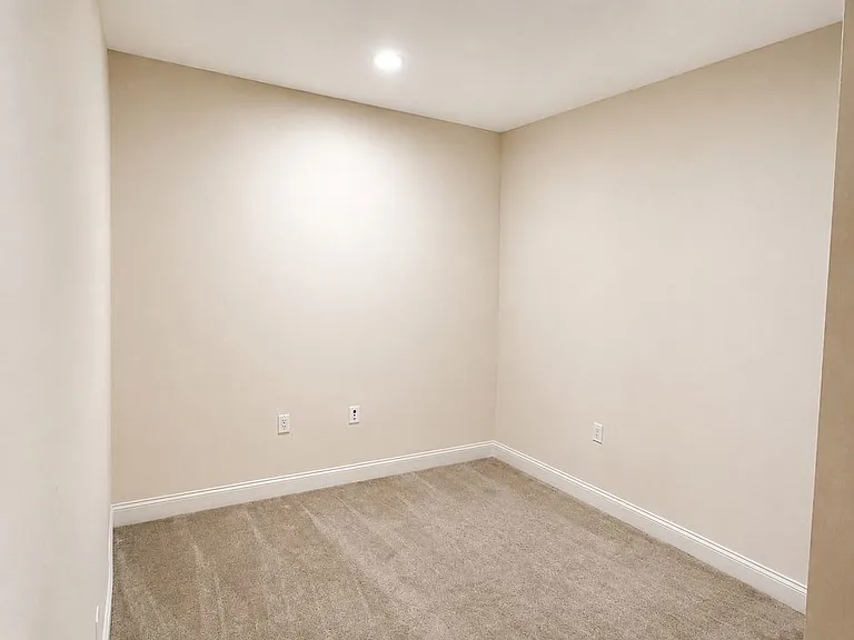 38 Maryland Ave #335 — Photo 21
