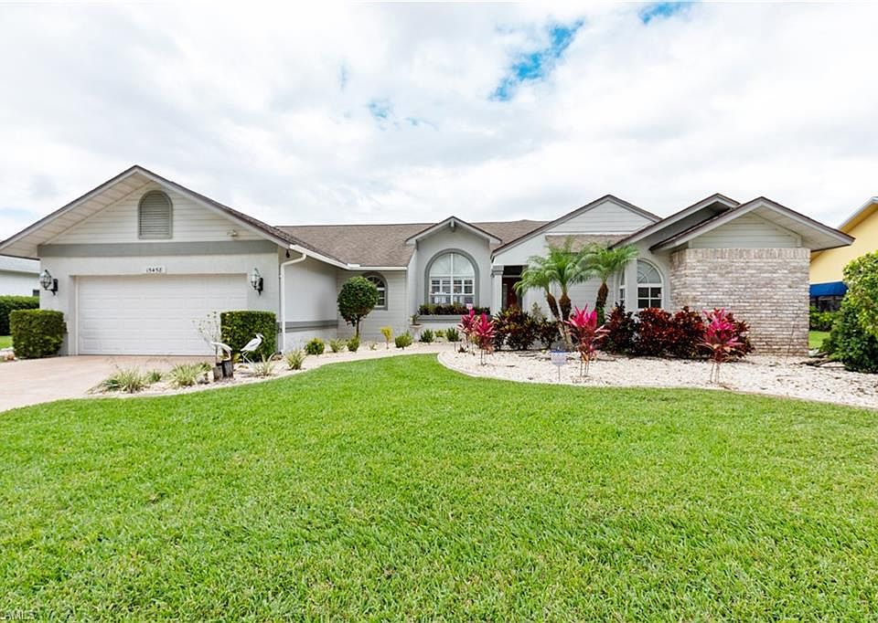 1st image of 15458 Briarcrest Cir