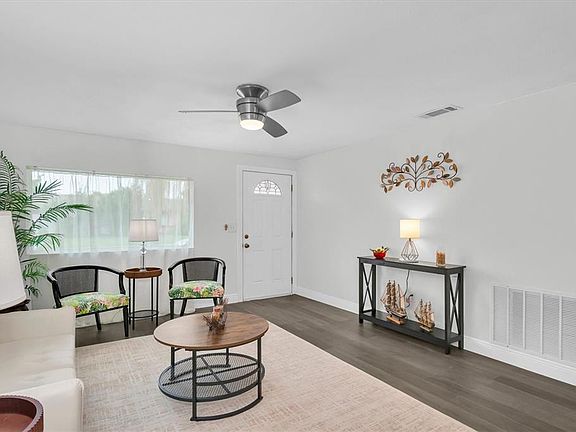 4th image of 650 TIMBER BAY CIRCLE W