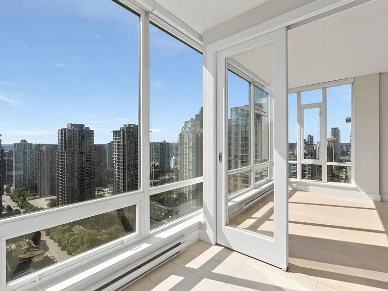 535 Smithe St #2404 — Photo 15