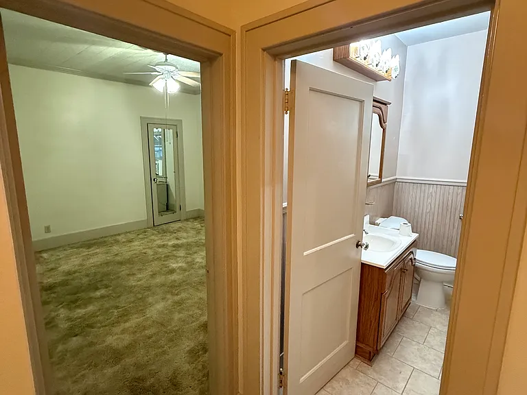 41 E Sunbury St — Photo 17