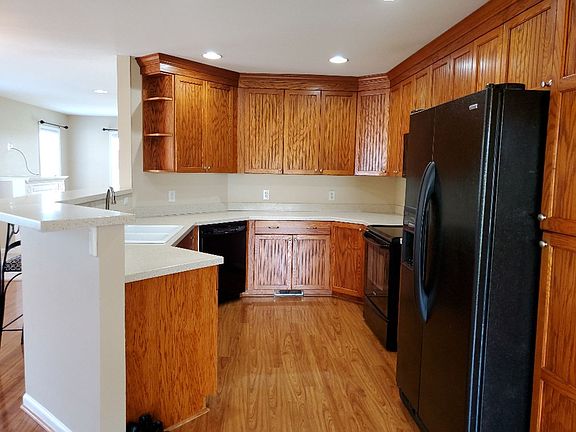 3rd image of 505 Acorn Hill Rd
