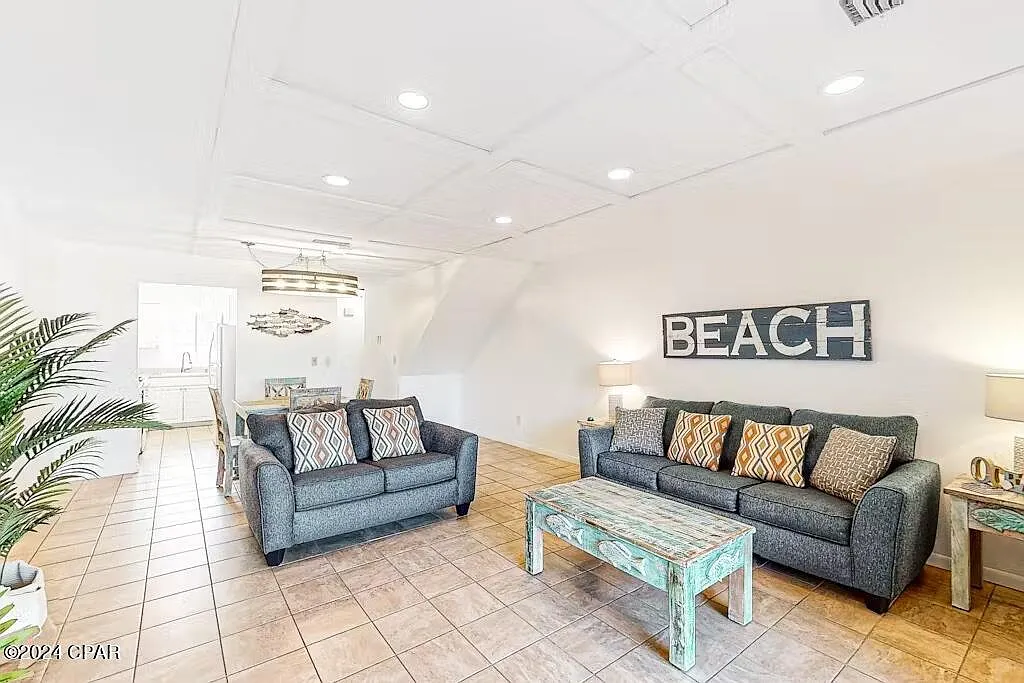 2 bed, 1100 sqft, $1,800 — Photo 2