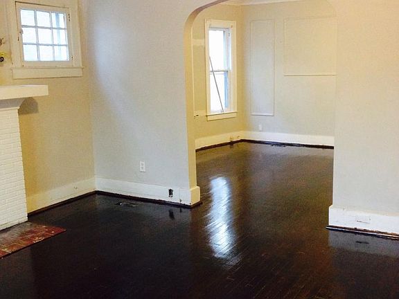 Living Room looking into dinning room