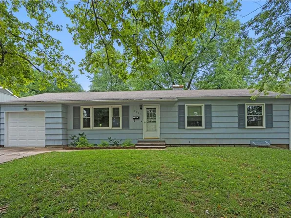 9001 Jarboe St, Kansas City, MO 64114