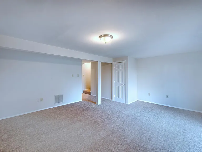 1018 Pirates Ct — Photo 18