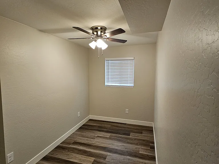 510 N 97th Pl — Photo 6