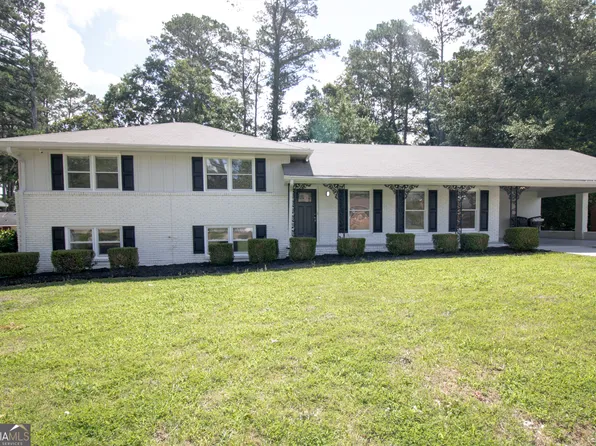 3686 Calmer Cir, East Pt, GA 30344