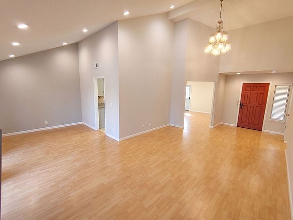 4th image of 4653 Dinuba St