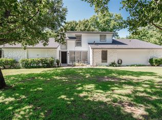 921 Lynwood Ln, Broken Arrow, OK 74011