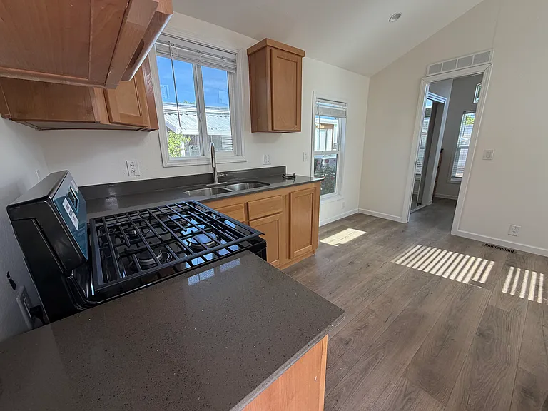 171 Mac Iver St #47 — Photo 5