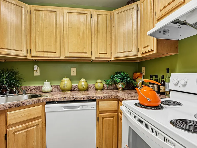 Howard Hills Rental Townhomes and Duplexes — Photo 76
