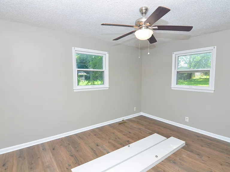 325 Shirley Rd — Photo 14