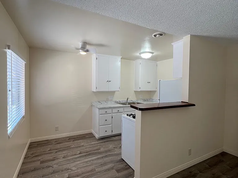 5953 Atlantic Ave — Photo 1