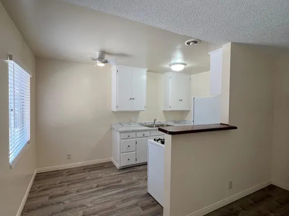 5953 Atlantic Ave, Long Beach, CA 90805