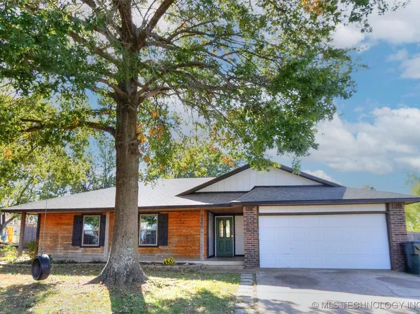 9900 N 108th East Pl, Owasso, OK 74055
