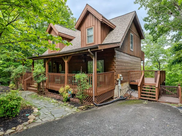 3639 Moonshine Way, Gatlinburg, TN 37738